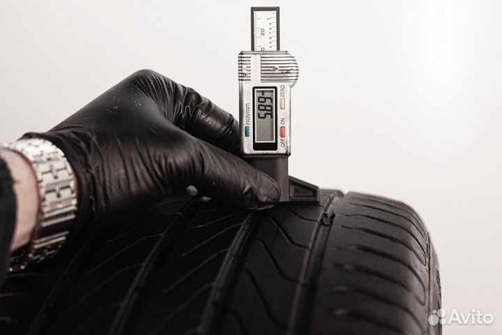 Continental UltraContact UC6 225/55 R19 99V