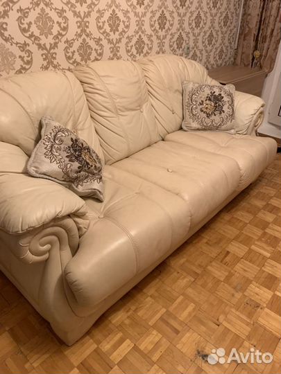 Диван Кожанный