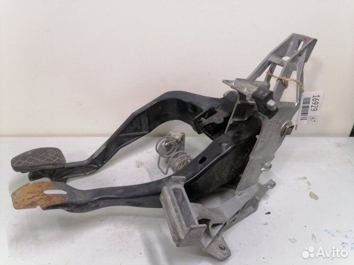 Блок педалей Audi A4 Passat B5