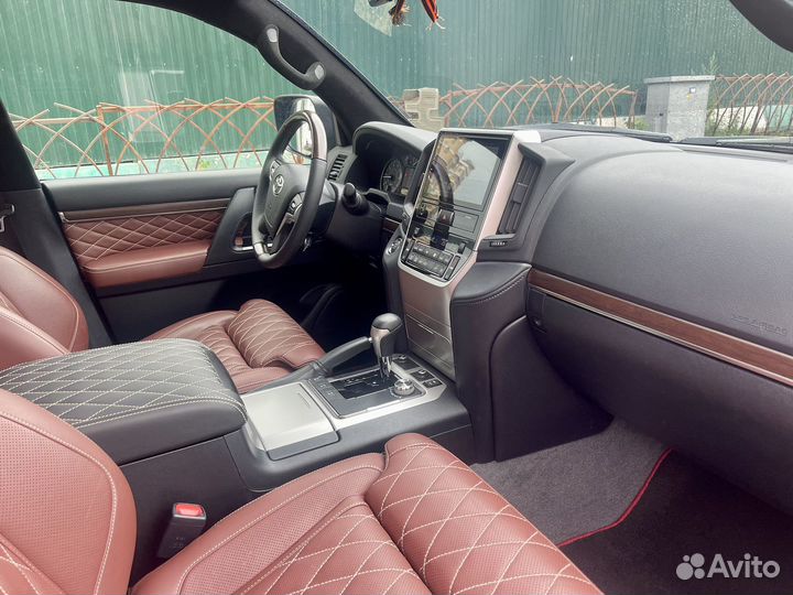 Toyota Land Cruiser, 2019