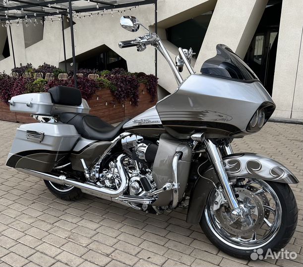 CVO Road Glide (15,478 км)