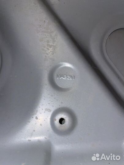 Капот Nissan note e11