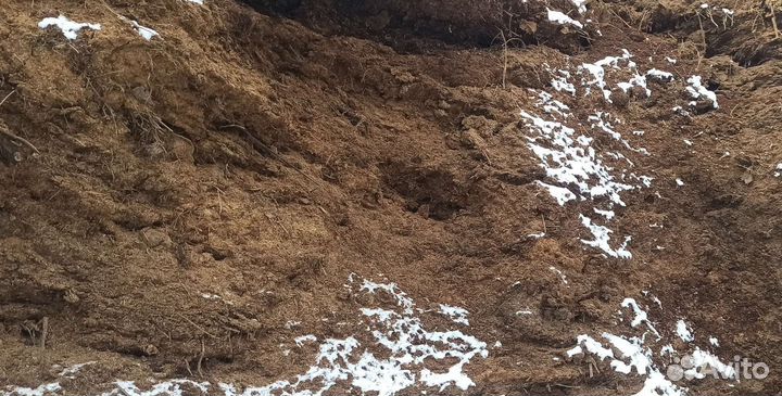 Перегной в белых мешках