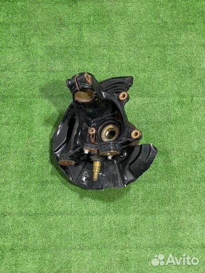 Кулак поворотный передний правый Bmw X3 F25 2012