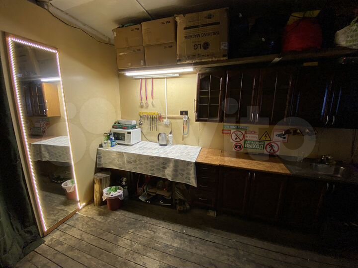 Гараж, > 30 м²