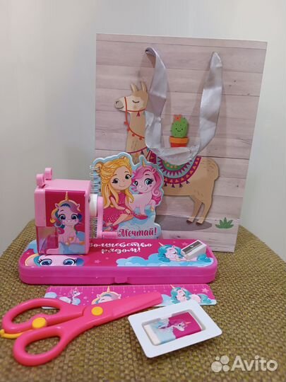 Канцелярский набор для девочки подарок
