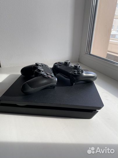 Sony PS4 slim