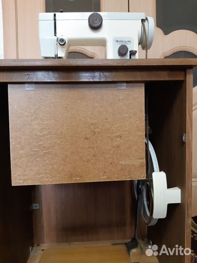 Швейная машинка чайка 134