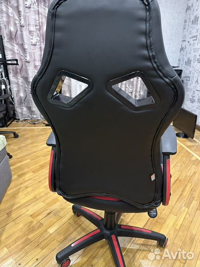 Компьютерное кресло игровое