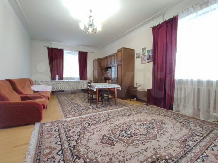 Дом 238 м² на участке 7 сот.