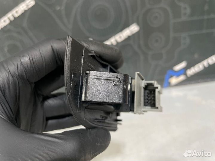 Кнопка стеклоподъемника левая Audi Allroad C5 BAS