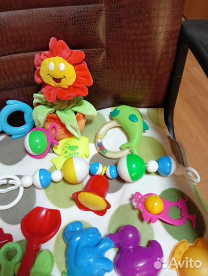 Детские игрушки до 1 года пакетом