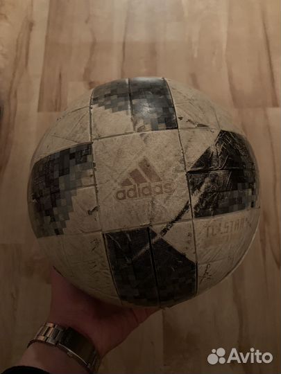 Футбольный мяч telstar