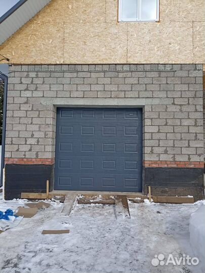 Секционные ворота