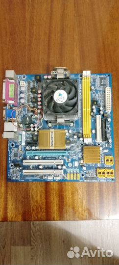 Материнская плата с процессором