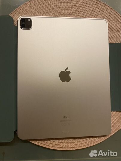 iPad pro (12,9-дюймовый) (5-ого поколения)