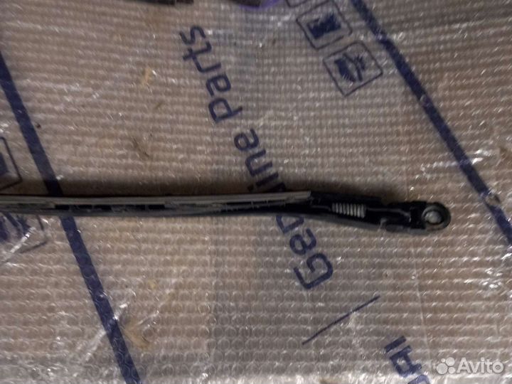 Ниссан х трейл т31- поводок заднего дворника