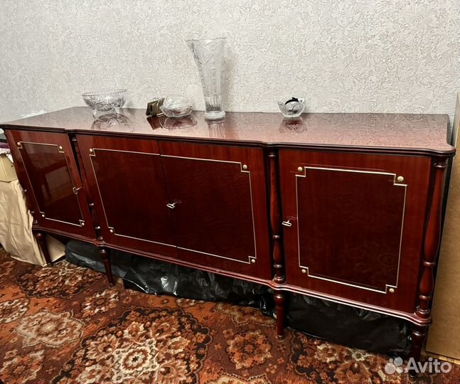 Длинный сервант Режанс