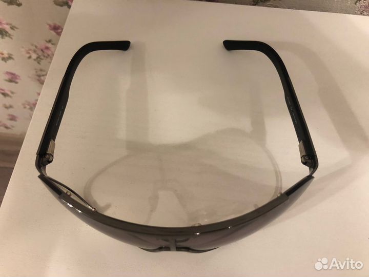 Новые солнцезащитные очки