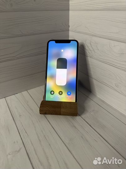 iPhone X, 64 ГБ