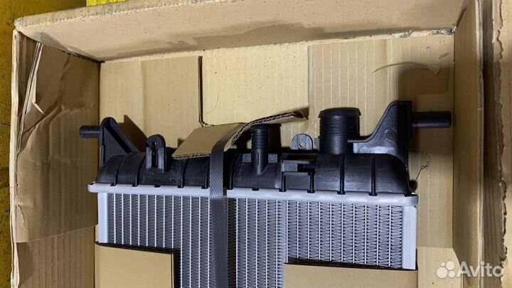 Новый радиатор Ford Escort 4;5 Бензин 1990-2000