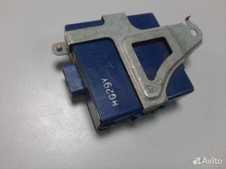 Блок управления дверями Toyota Harrier