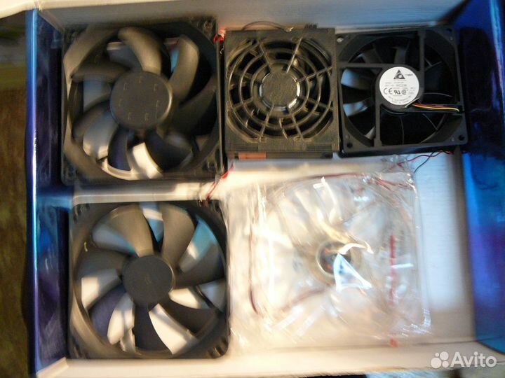 Большой вентилятор мощный блоком питания 12 вольт