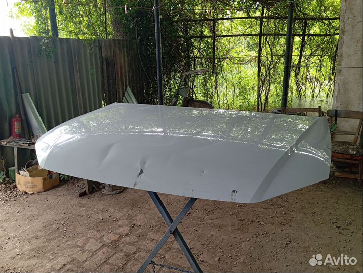 Volkswagen polo капот