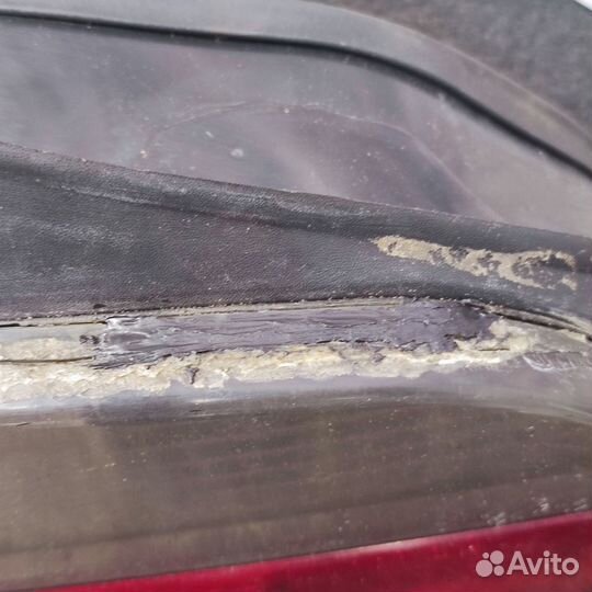 Левый фонарь Peugeot 406