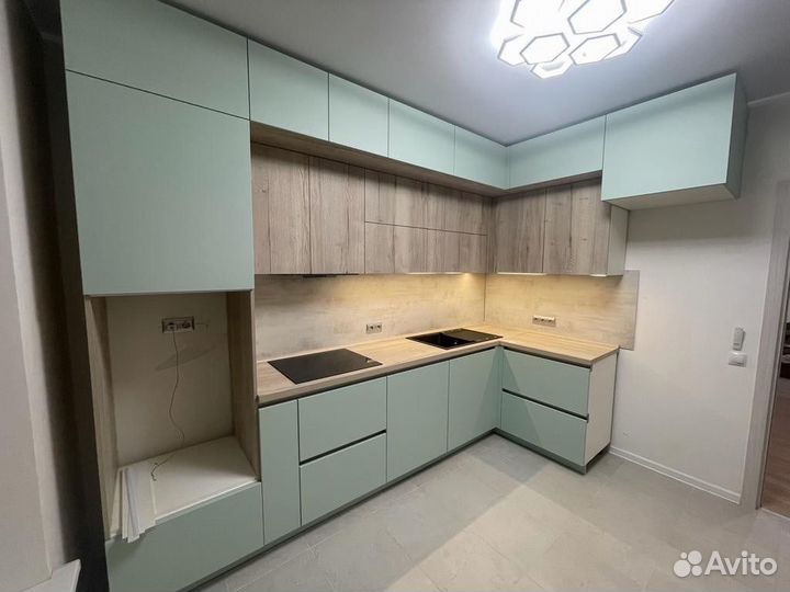 Кухонный гарнитур угловой