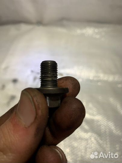 Болт гидротрансформатора Nissan Ad GA15DE 1999