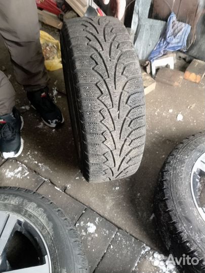 Зимняя резина на литых дисках 195 на 60 r 15