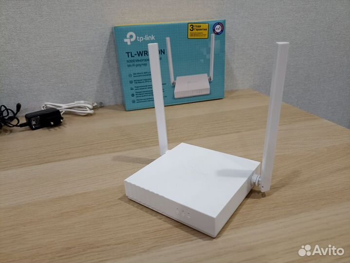 Wi-Fi роутер TP-link TL-WR820N