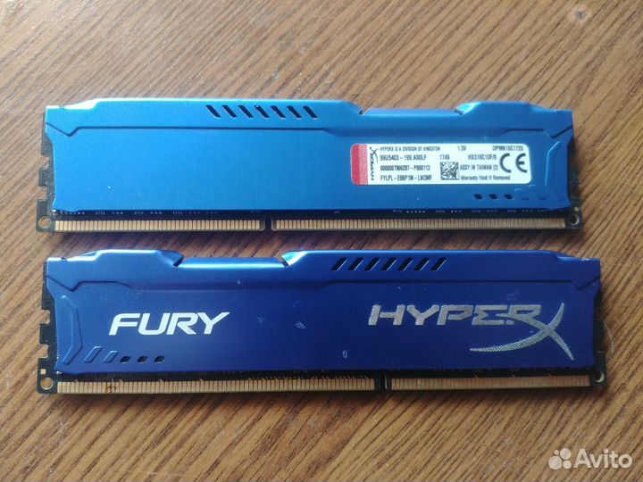 Материнская плата с процессором и памятью