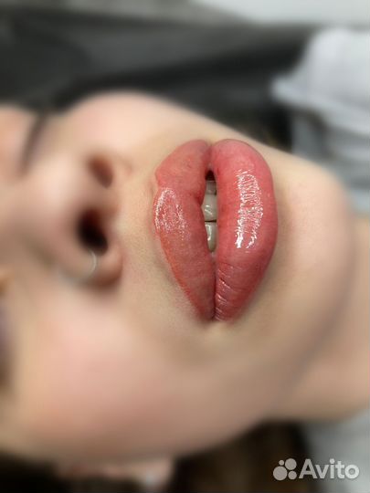 Перманентный макияж, мини-тату, пирсинг уха