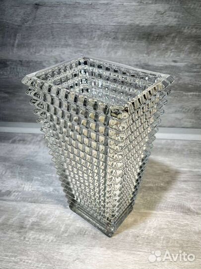 Ваза 28см новая