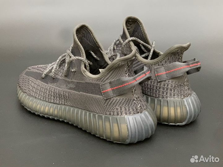 Adidas yeezy boost 350 v2 + Crocs