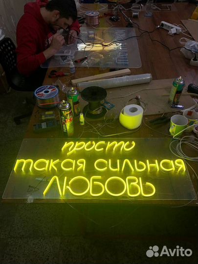 Неоновая реклама от производителя