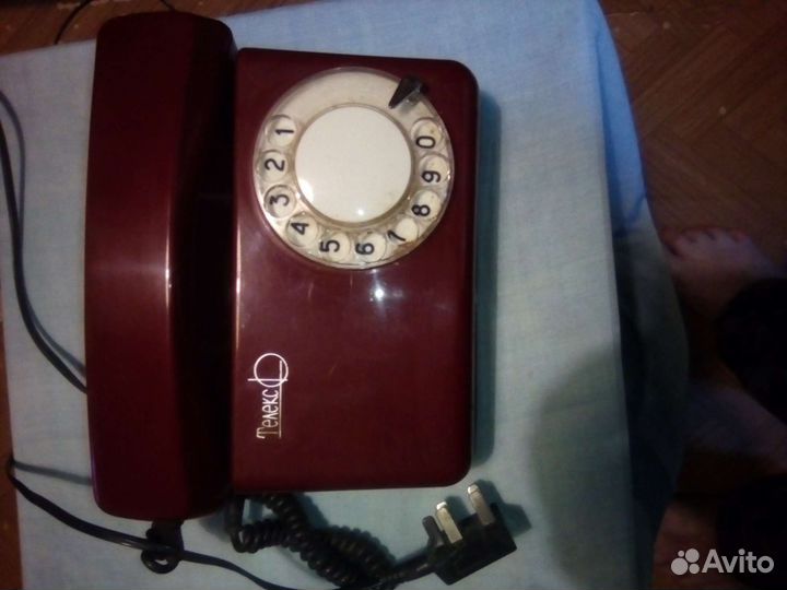 Телефон дисковый
