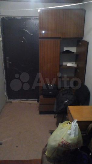 Комната 8 м² в 4-к., 2/2 эт.