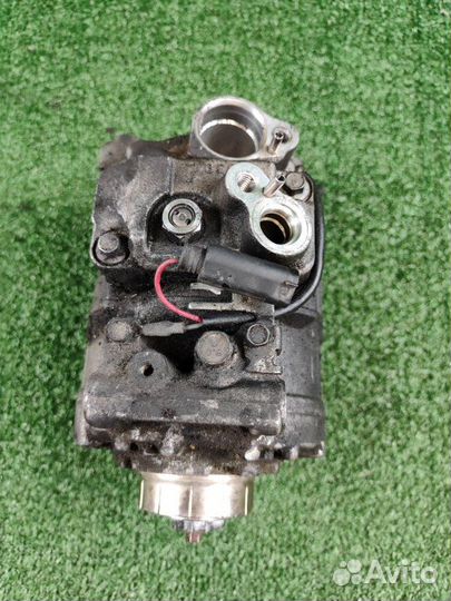 Компрессор кондиционера Mercedes-Benz Cls-Class