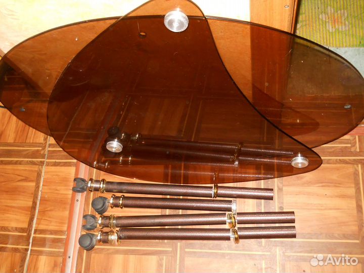 Зеркала, стекла, карниз