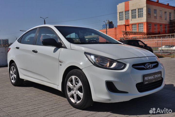 Hyundai Solaris 1.6 AT, 2011, 219 677 км