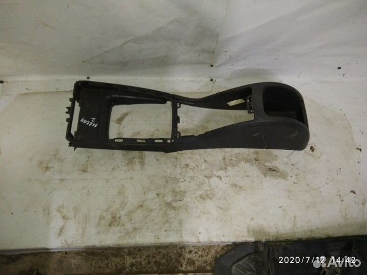 Консоль ручника Renault Megane 2