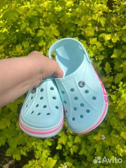 Crocs мятные женские