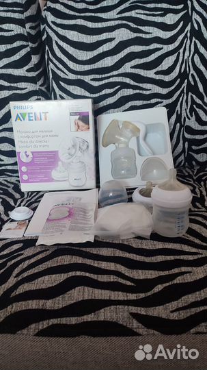 Молокоотсос Avent ручной+бутылочка Avent в подарок