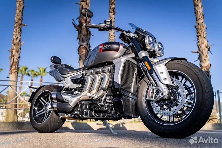 Прокат аренда мотоциклов Triumph Rocket 3