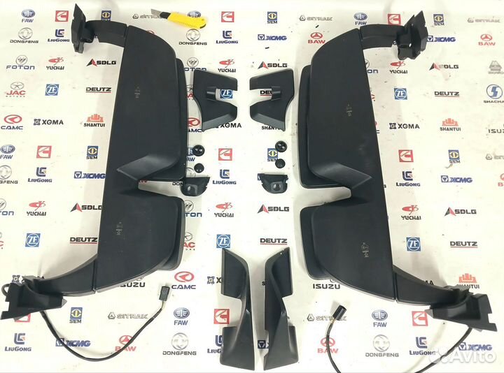 Зеркало (стойка в сборе) shacman X6000 левое/право