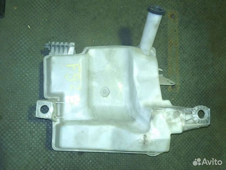 Бачок омывателя лобового Форд Фокус 3