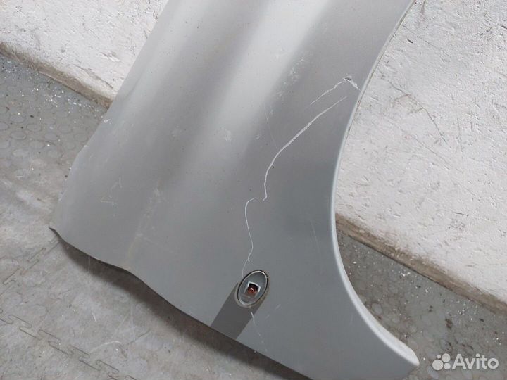 Крыло правое переднее Peugeot 206